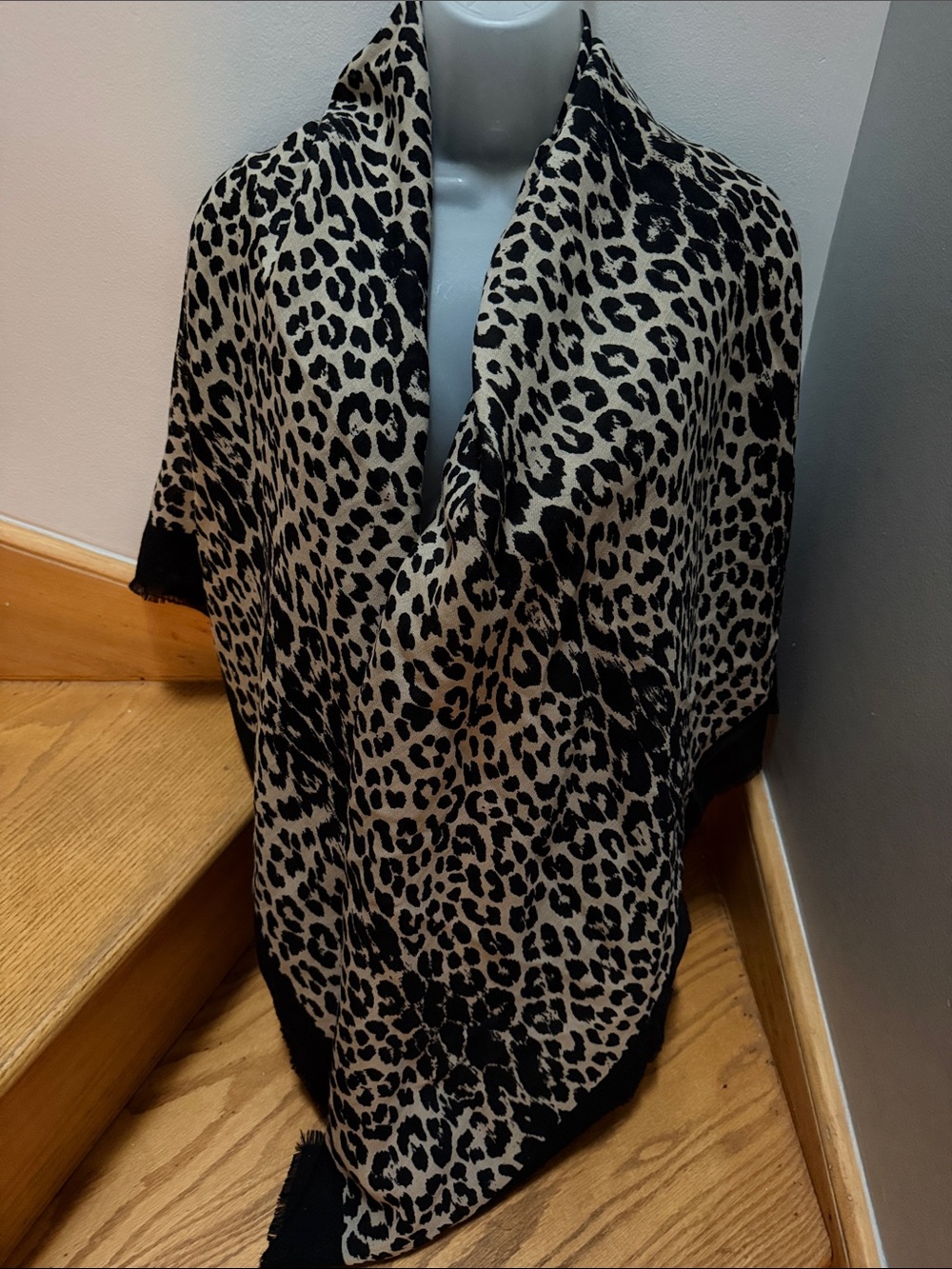 Neiman Marcus Wool Leopard Print Oversized Square Scarf Wrap Italy 80’s-90’s